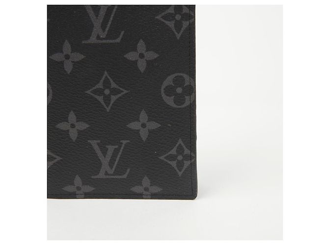 Louis Vuitton Portapassaporto Monogram Eclipse - vista 2