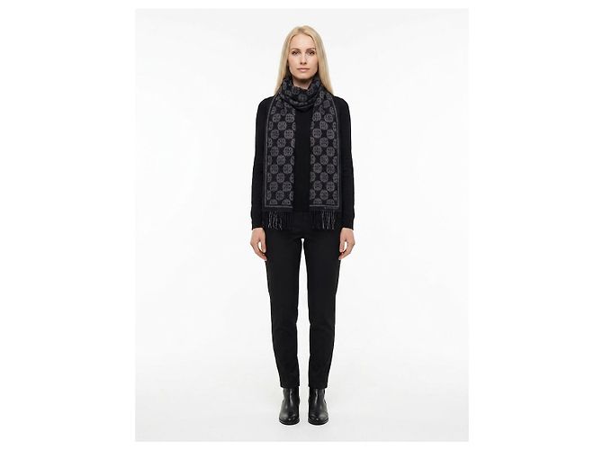 Sciarpa Givenchy in lana nera - vista 3