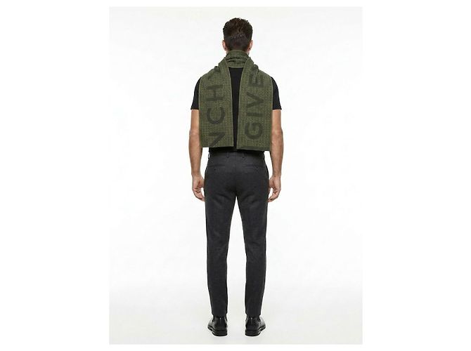 Sciarpa Givenchy verde in lana cashmere e seta - vista 4
