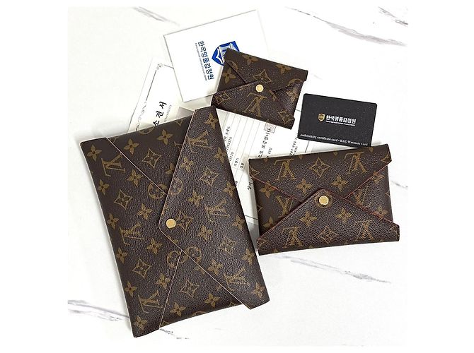 Louis Vuitton Pouch Monogram Kirigami - vista 5
