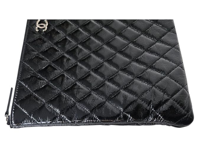 Clutch Chanel 19 in vernice marrone - vista 5