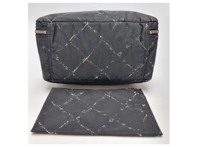Chanel Vecchia Borsa Tote da Viaggio (Articolo Raro, Include Pochette) - vista 16
