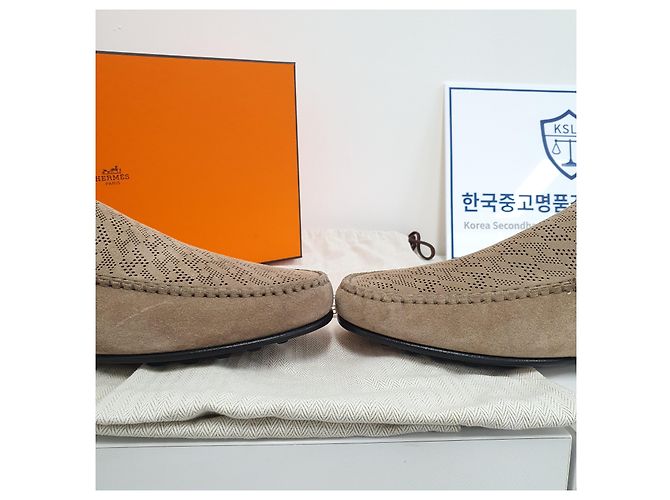 Mocassini Hermès in camoscio beige - vista 6
