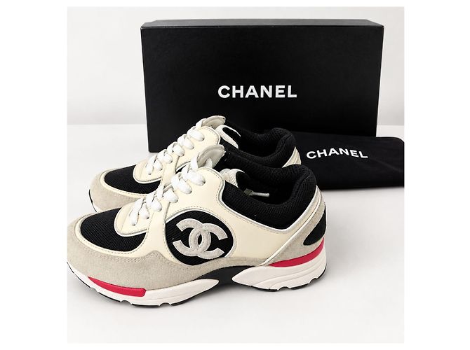 Chanel Sneakers in vitello scamosciato - vista 3