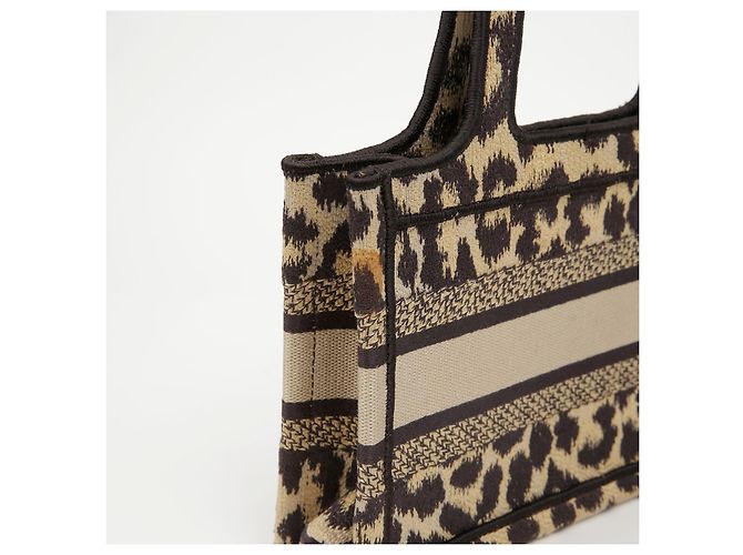Dior Mini Book Tote Bestickte Leopardentasche - Ansicht 6