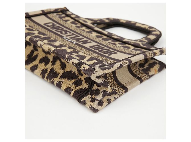 Dior Mini Book Tote Bestickte Leopardentasche - Ansicht 9