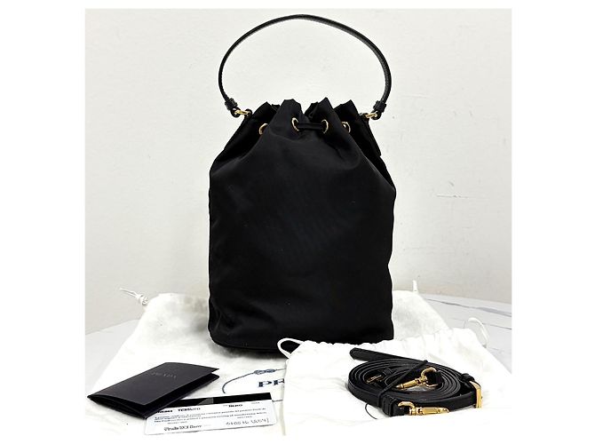 Prada Borsa bucket in nylon con logo triangolare e coulisse Nero - vista 4