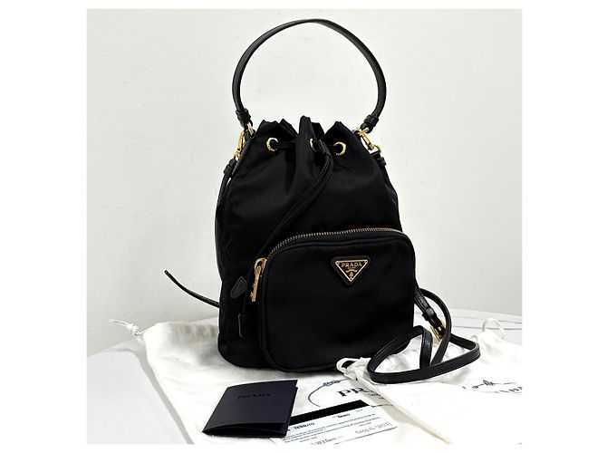 Prada Borsa bucket in nylon con logo triangolare e coulisse Nero - vista 6
