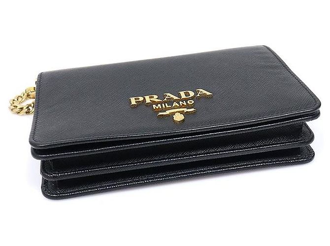 Prada Mini borsa a tracolla con catena WOC in Saffiano nero con lettere - vista 4
