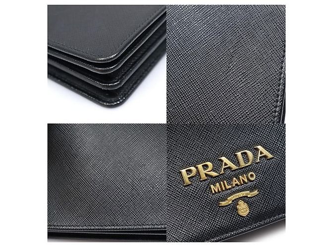 Prada Mini borsa a tracolla con catena WOC in Saffiano nero con lettere - vista 6