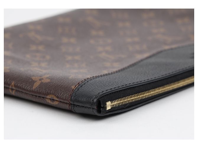 Louis Vuitton Daily Monogram Canvas Pouch Black - Ansicht 11