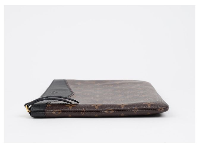 Louis Vuitton Daily Monogram Canvas Pouch Black - Ansicht 5