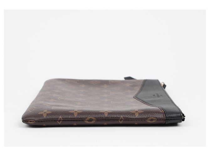 Louis Vuitton Daily Monogram Canvas Pouch Black - Ansicht 7