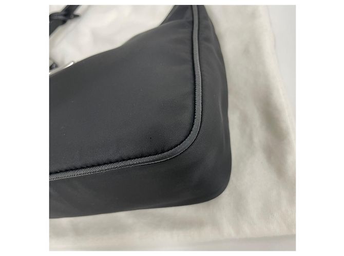 Prada Borsa a tracolla Hobo Re-Edition in nylon - vista 5