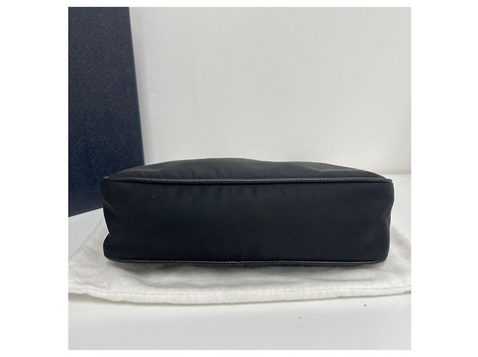Prada Borsa a tracolla Hobo Re-Edition in nylon - vista 6