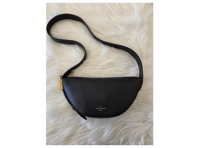 Louis Vuitton Lowkey Borsello nero in pelle - vista 4