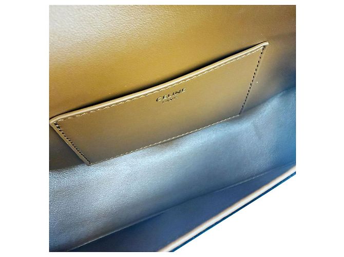 Céline Borsa a pochette e a tracolla in vitello marrone con tracolla tan - vista 9