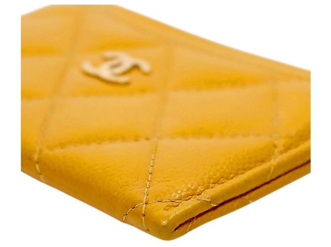 Chanel Tarjetero cartera de piel caviar amarilla - vista 5