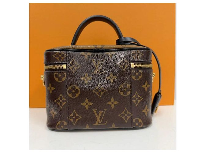 Louis Vuitton Vanity PM Monogram Marrone - vista 2