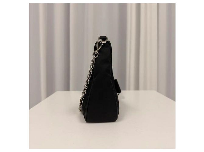 Prada Borsa Hobo in Re-Nylon Tessuto - vista 3