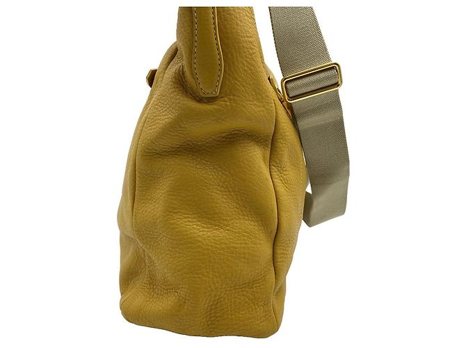 Prada Borsa a tracolla con tasca zip in pelle Vitello Daino Mustard - vista 13