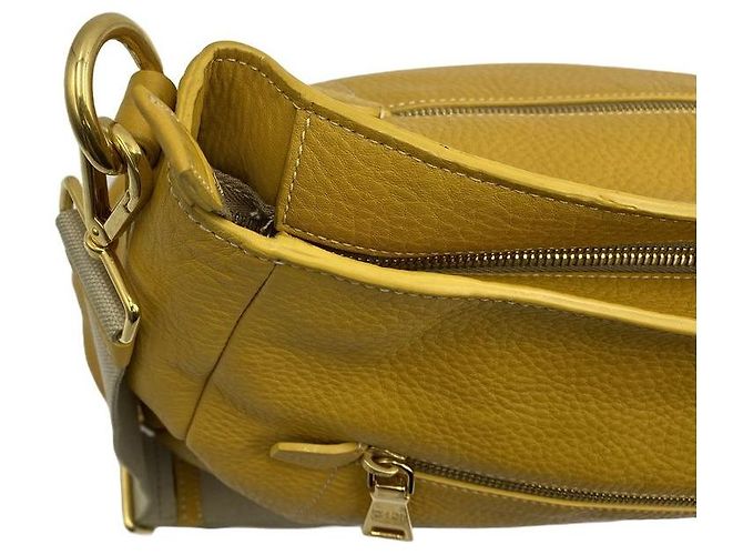 Prada Borsa a tracolla con tasca zip in pelle Vitello Daino Mustard - vista 7