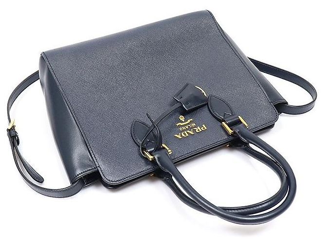 Prada Vitello Saffiano morbido blu navy con logo a lettere - vista 4
