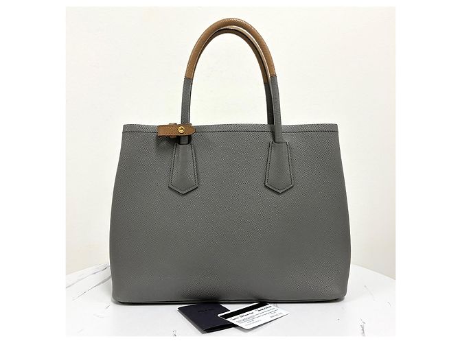 Prada Bolso Tote Doble de Saffiano Bolso de Hombro Medium - vista 3