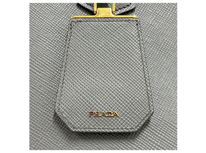 Prada Bolso Tote Doble de Saffiano Bolso de Hombro Medium - vista 7