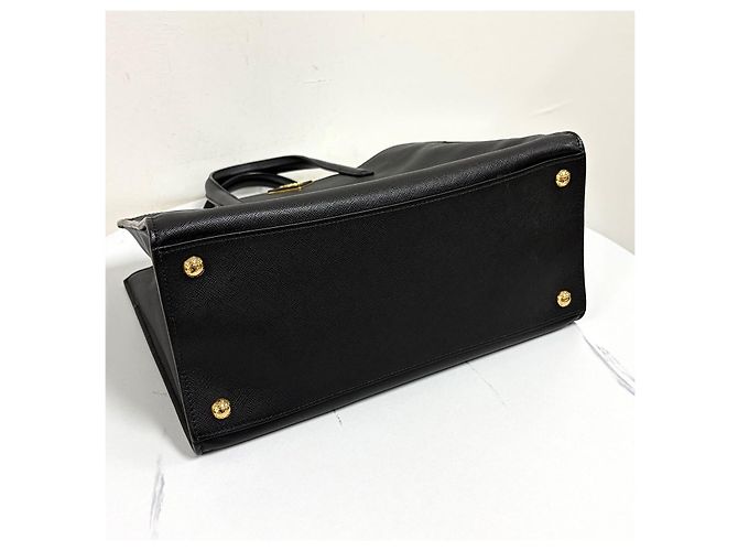 Prada Borsa Tote e Borsa a Tracolla in Saffiano con Logo Triangolare Nero - vista 13