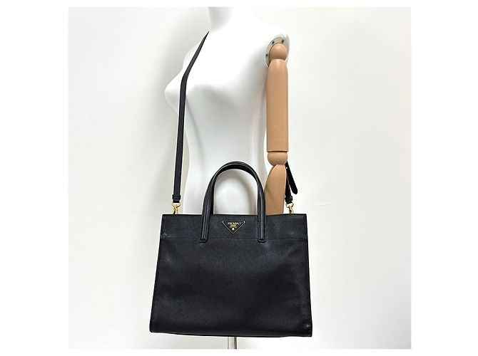 Prada Borsa Tote e Borsa a Tracolla in Saffiano con Logo Triangolare Nero - vista 2