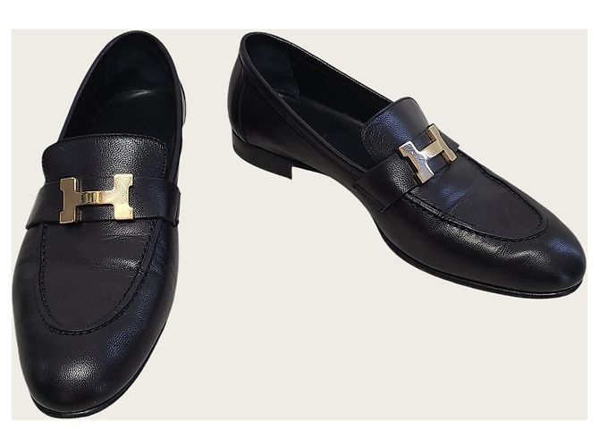 Hermès Mocassins Paris para mulher com logótipo dourado e preto - vista 4