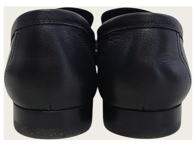 Hermès Mocassins Paris para mulher com logótipo dourado e preto - vista 7