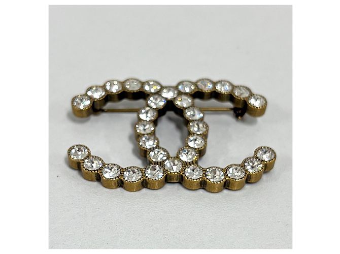 Spilla Chanel CC Big Logo Strass Gold - vista 3