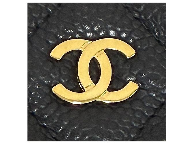 Chanel Borsa a Pochette Classic Caviar Black Medium - vista 5