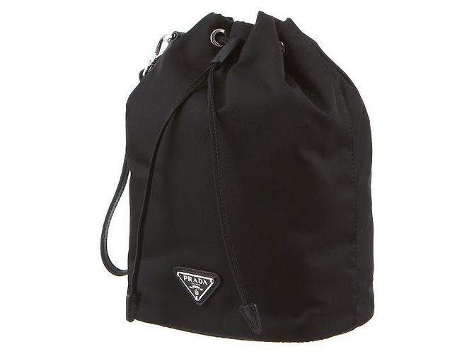 Prada Borsa Secchiello in Re-Nylon con Logo Triangolare - vista 4