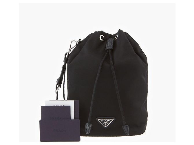 Prada Borsa Secchiello in Re-Nylon con Logo Triangolare - vista 9