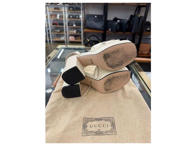 Gucci Interlocking Stud Sandals - view 11