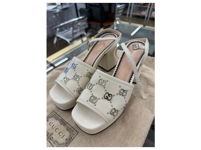 Gucci Interlocking Stud Sandals - view 3