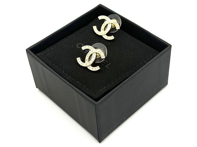 Chanel Orecchini Classic con logo CC tono oro Years - vista 9