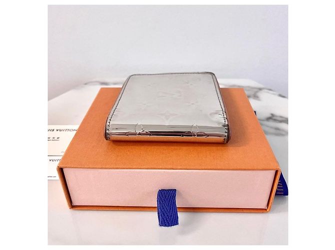 Louis Vuitton Portafoglio compatto con specchio Monogram Edizione Limitata - vista 11