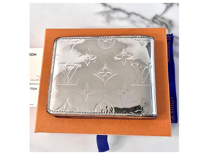 Louis Vuitton Portafoglio compatto con specchio Monogram Edizione Limitata - vista 3