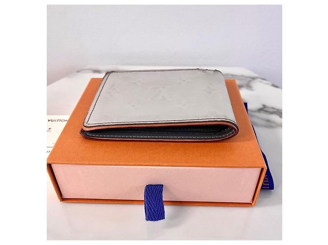 Louis Vuitton Portafoglio compatto con specchio Monogram Edizione Limitata - vista 9