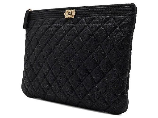 Chanel Borsa a pochette Boy New Medium in caviale nero - vista 2