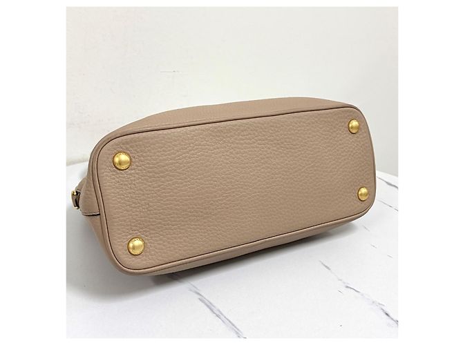 Prada Borsa a tracolla Mini Dome Tote in Vitello Daino - vista 13
