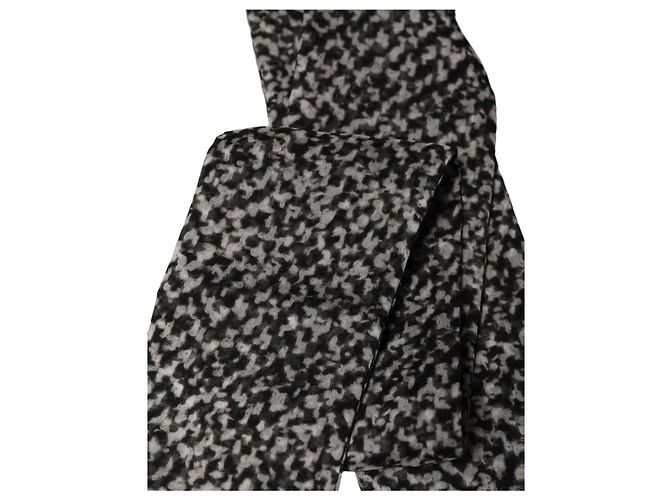 Dolce & Gabbana Sciarpa a Sciarpa in Tweed Spina di Pesce Bianco e Nero - vista 3