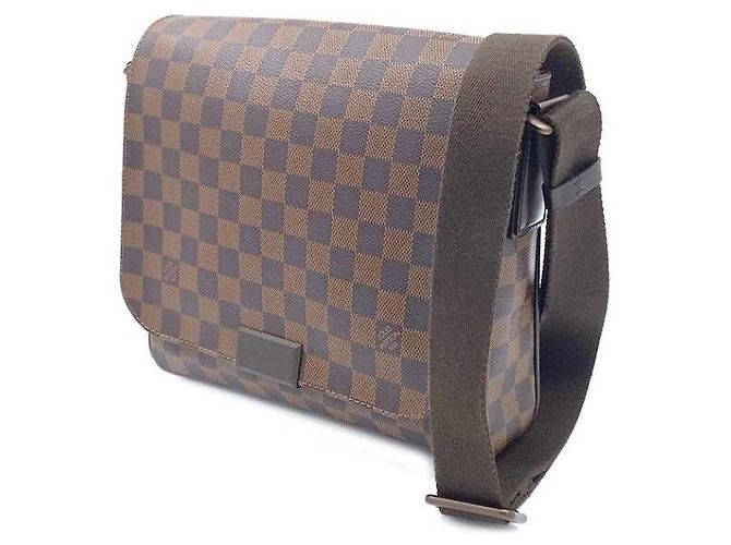 Louis Vuitton District PM Crossbody Bag - Ansicht 2