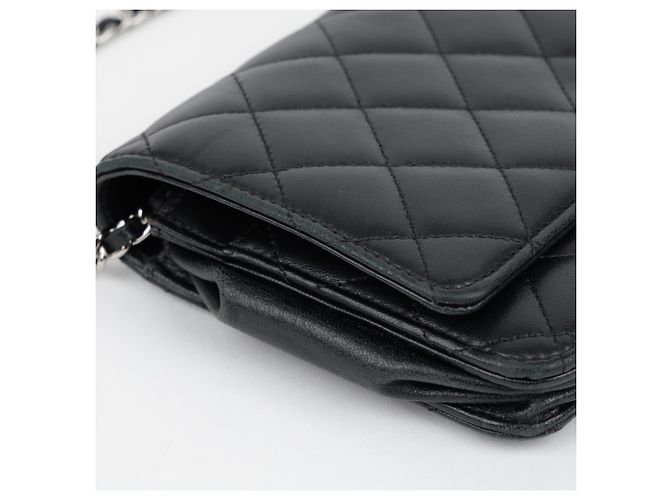 Chanel Borsa a tracolla WOC classica in pelle di agnello nera con hardware argento - vista 9