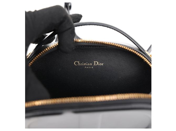 Dior Embossed CD Signature Oval Camera Bag Schwarz - Ansicht 12