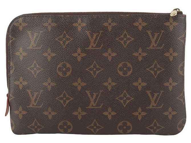 Louis Vuitton Clutch Monogram É-Tui Voyage PM - vista 3